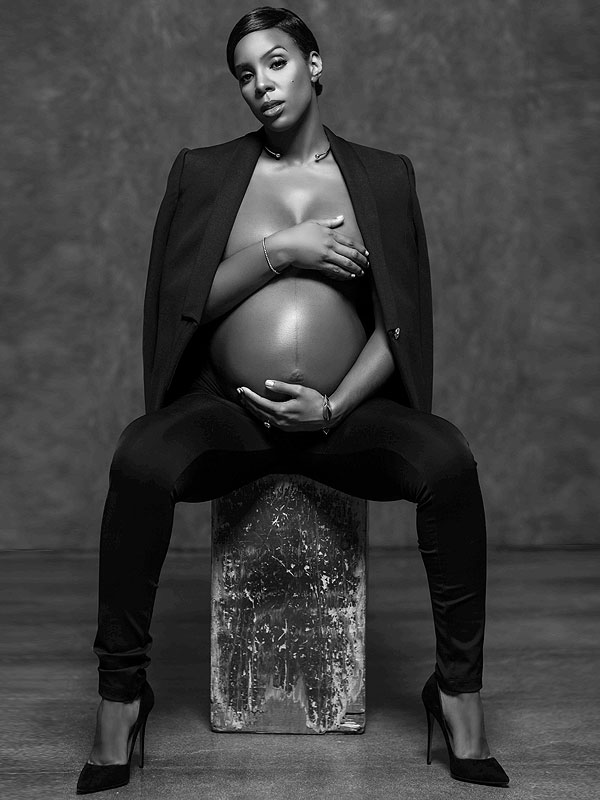 Бременната Кели Роуланд ”празнува” тялото си