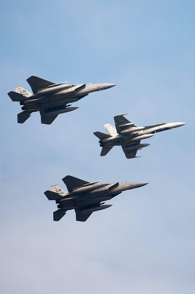 Американските изтребители F-15 Eagle, каквито Дмитрий Рогозин смята, че България ще купи употребявани