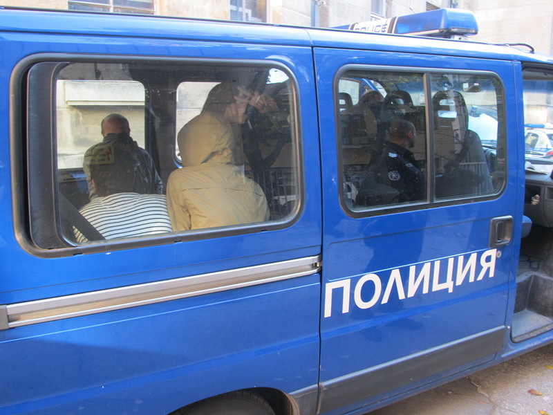 Бежанците, заловени при опита си да преминат нелегално границата