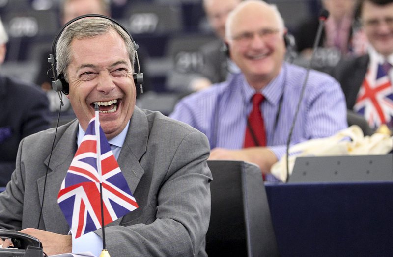 Найджъл Фараж: При Брекзит ЕС рухва с ефекта на доминото