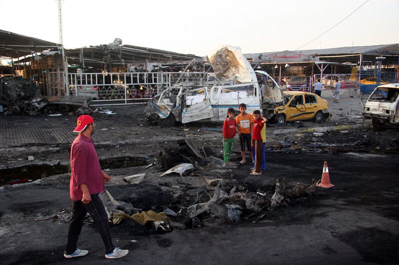Десетки загинаха при четири атентата в Багдад