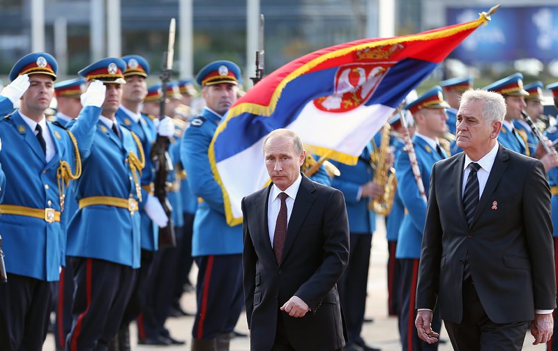 Тържествено посрещнаха Владимир Путин в Белград