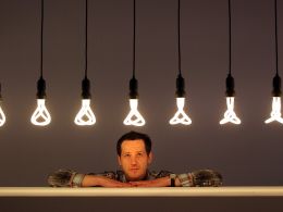 Модерни крушки правят цветовете по-ярки