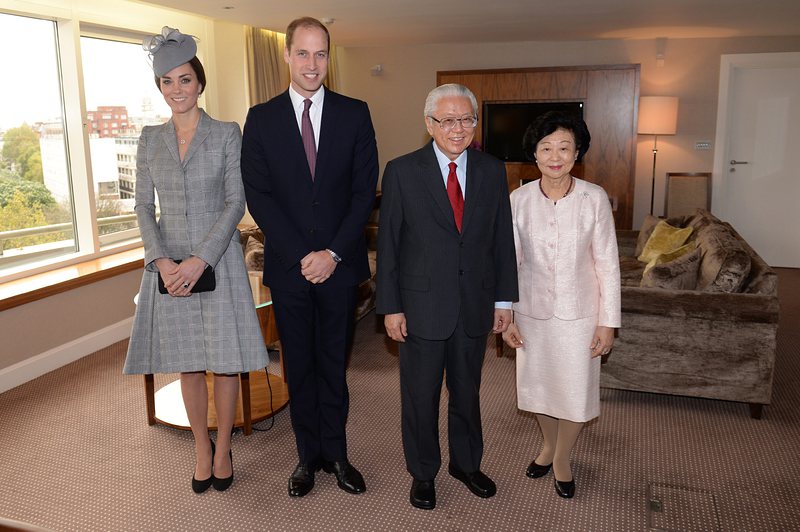 Херцогиня Катрин и принц Уилям с президента и първата дама на Сингапур