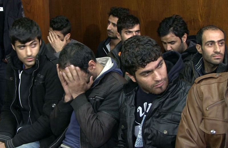 Поредна голяма група нелегални имигранти от Сирия се изправиха пред Русенския районен съд
