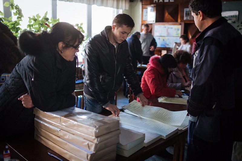 В Украйна гласуваха до 8 часа вечерта, българско време