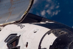 МКС ще маневрира, за да избегне отломки от стар руски спътник