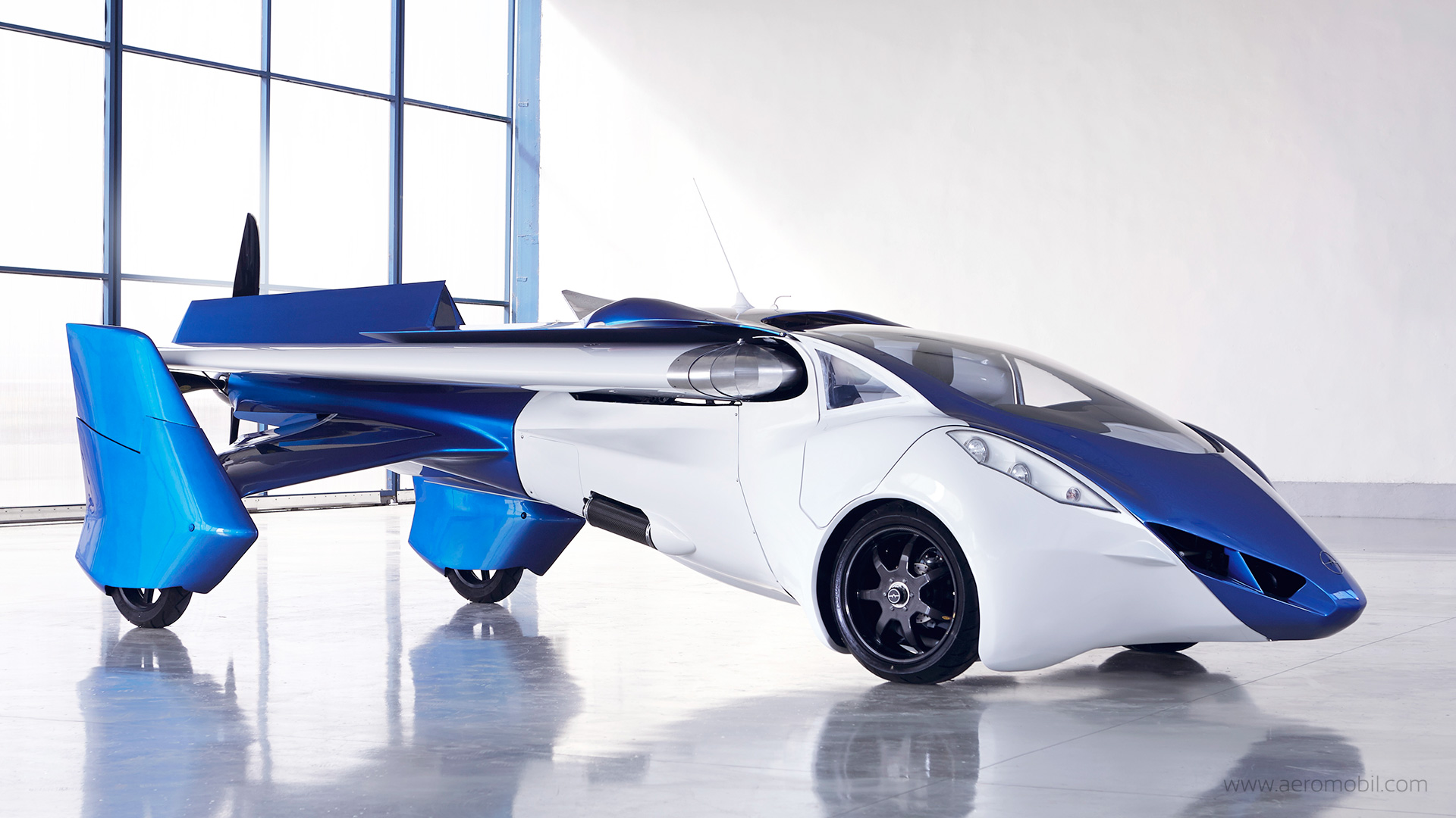 Словашка компания представи летящ автомобил (снимки)