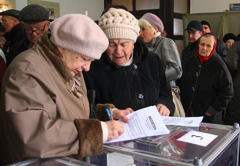 В гласуването в Донецк са взели участие 1 012 162 души