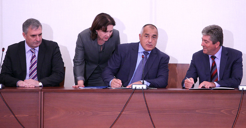 Борисов подписа споразумение и с лидера на АБВ Георги Първанов