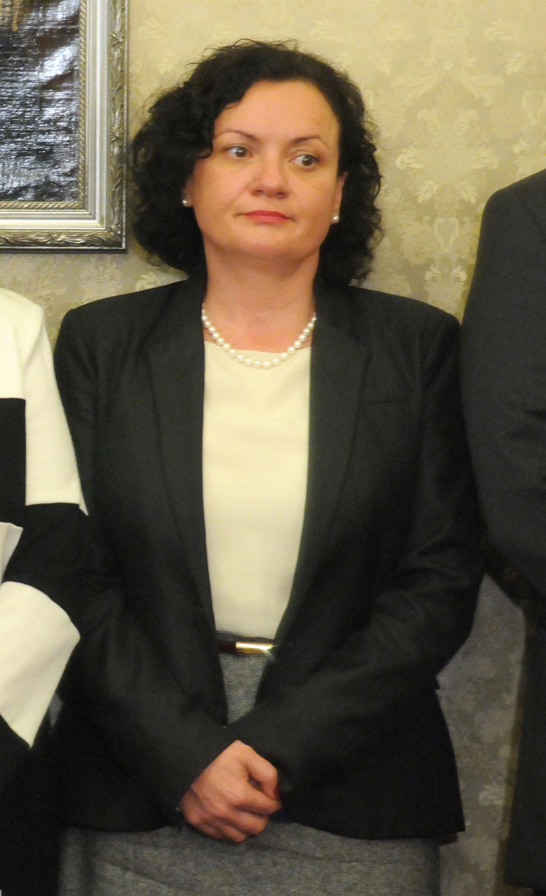 ГЕРБ защити министъра на околната среда Ивелина Василева