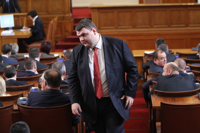 Делян Пеевски влезе в икономическата комисия
