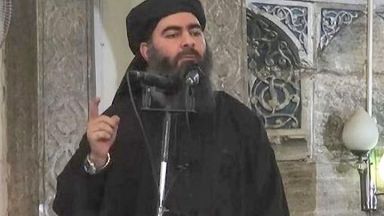 Син на лидера на ИД убит в Сирия