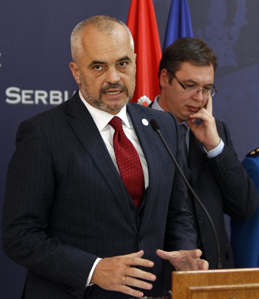 В Белград албанският премиер поиска Сърбия да признае Косово