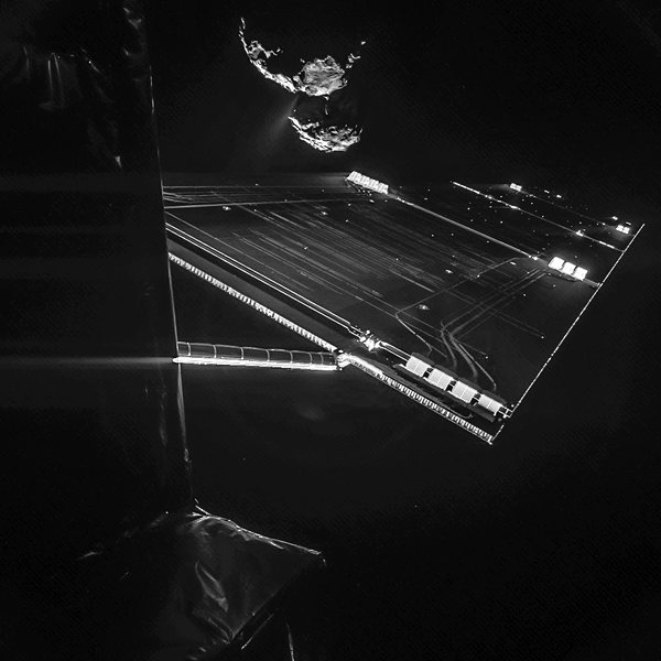 ”Селфи” на ”Розета” с кометата 67P/Чурюмов-Герасименко