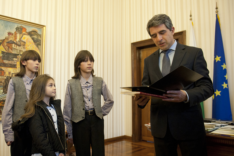Президентът Росен Плевнелиев се срещна с Крисия, Хасан и Ибрахим