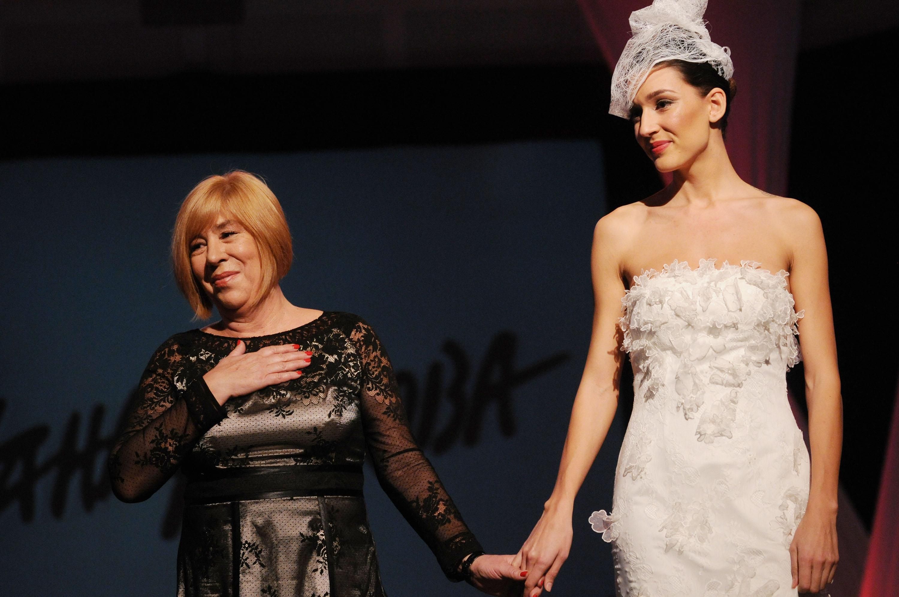 Жана Жекова с ревю по случай 30 години в модата
