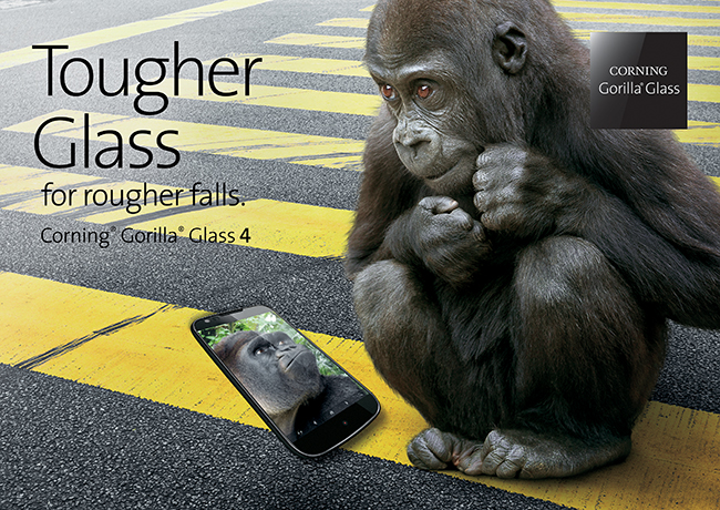 Gorilla Glass 4 предпазва смартфона при падане