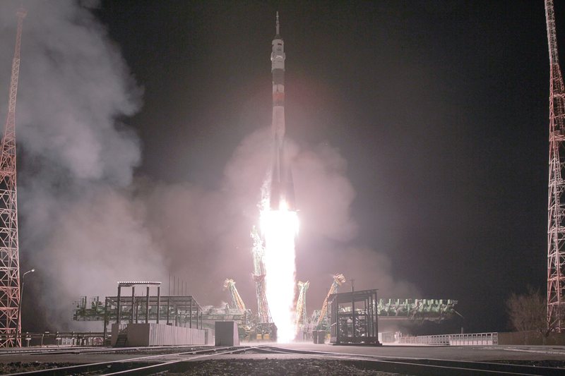 Старият метод на приближаване към МКС е по-сигурен, посочват от Роскосмос
