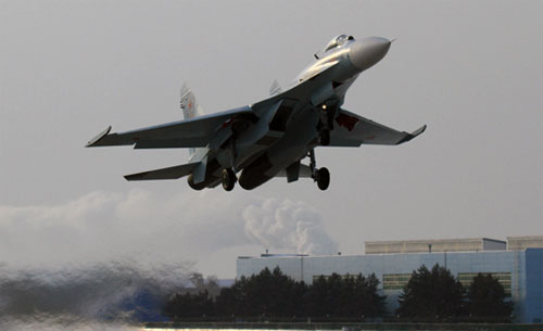Десет изтребителя Су-27 са предислоцирани от Краснодарска област в Крим