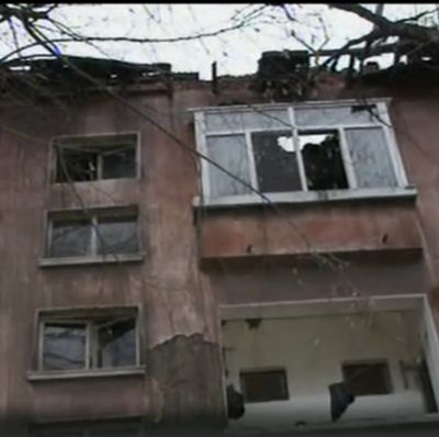 Пожарът унищожи напълно 12 жилища, а други 8 са наводнени