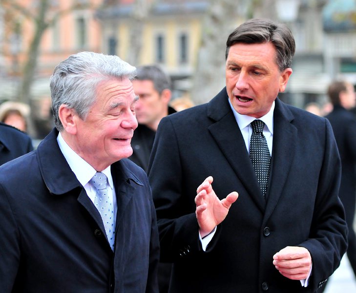 Президентът на Словения Борут Пахор (вдясно) посреща германския президент Йоаким Гаук на 25 ноември