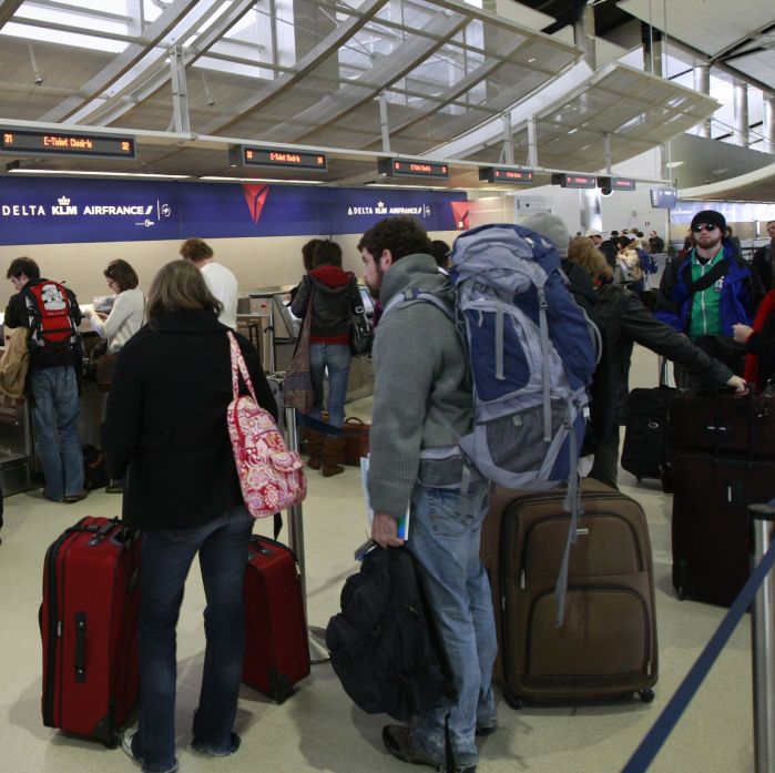 Хиляди остават без багаж на летището в Брюксел