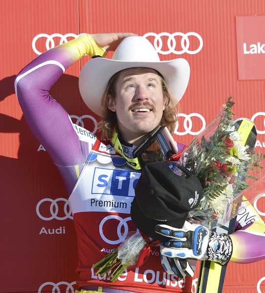 Норвежец спечели първото спускане за сезона