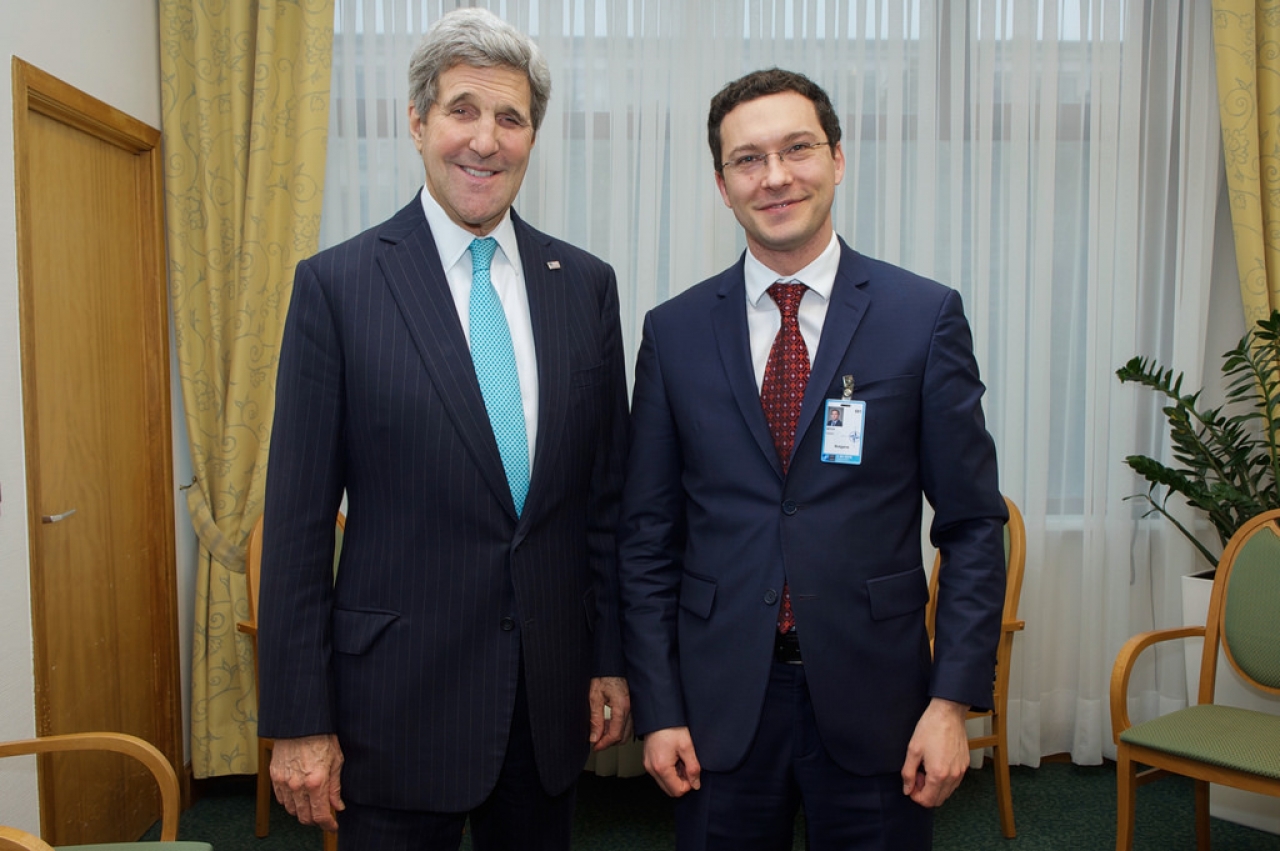 Даниел Митов се срещна с държавния секретар Джон Кери в Брюксел