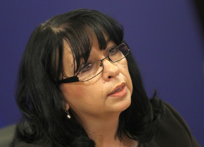 Министър Петкова: Не изключваме варианти за проекта ”Белене”
