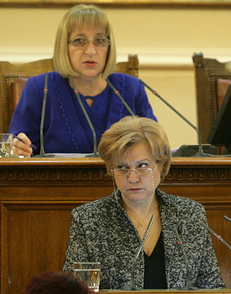 Никой не може да гарантира парите в частните пенсионни фондове, каза Менда Стоянова