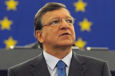 Миналата година служители от институциите на ЕС настояха Барозу да бъде предаден на Европейския съд
