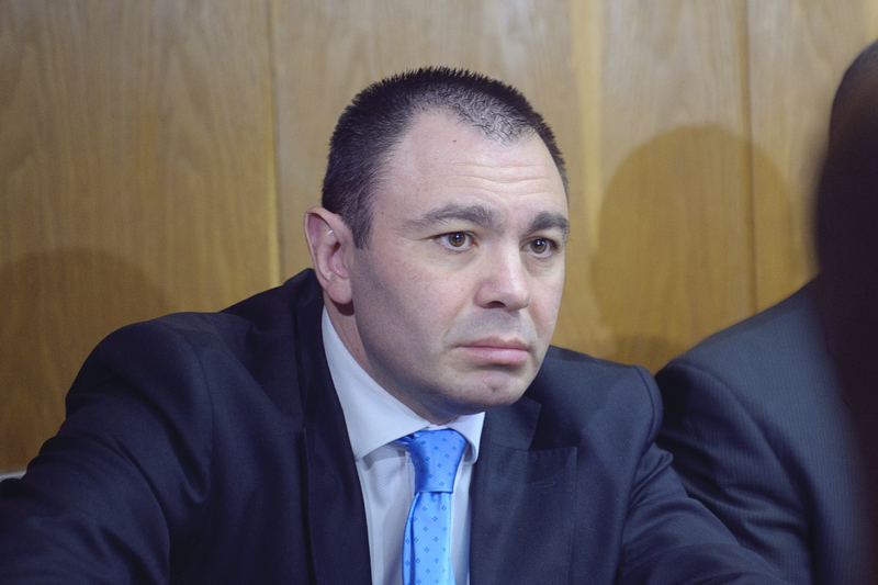 Светлозар Лазаров обяви, че продължава работата по установяване на причините, довели до тежкия пътен инцидент