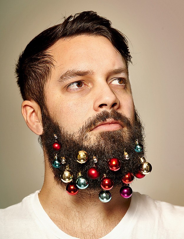 Коледна украса за мъжката брада