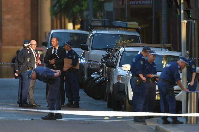 Заложническата криза в Сидни продължи почти 17 часа