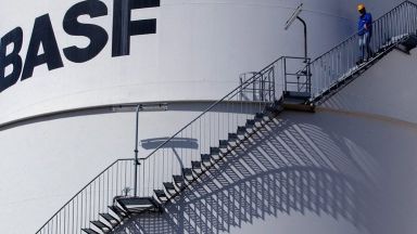 BASF съкращава 6000 работни места  