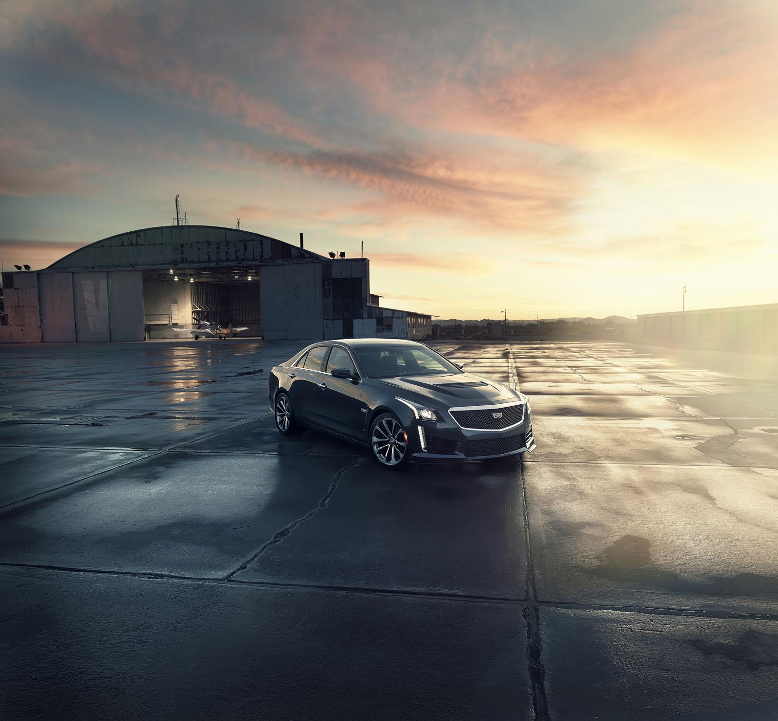 Cadillac показа конкурент на BMW M5 (видео)