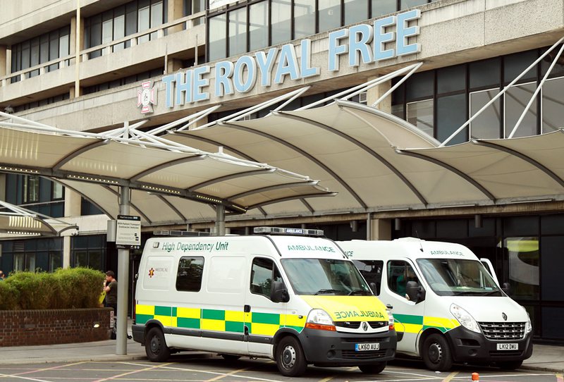 Заразената жена ще бъде лекувана в Кралската свободна болница в Лондон