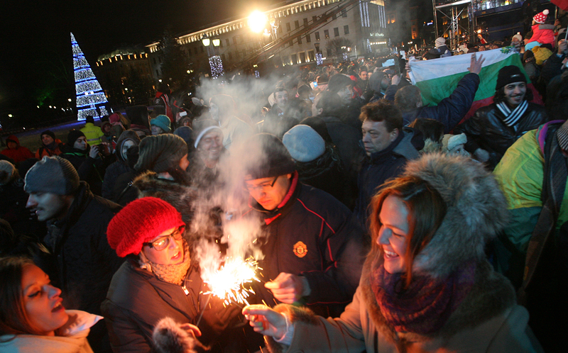България посрещна 2015 г. с музика и танци