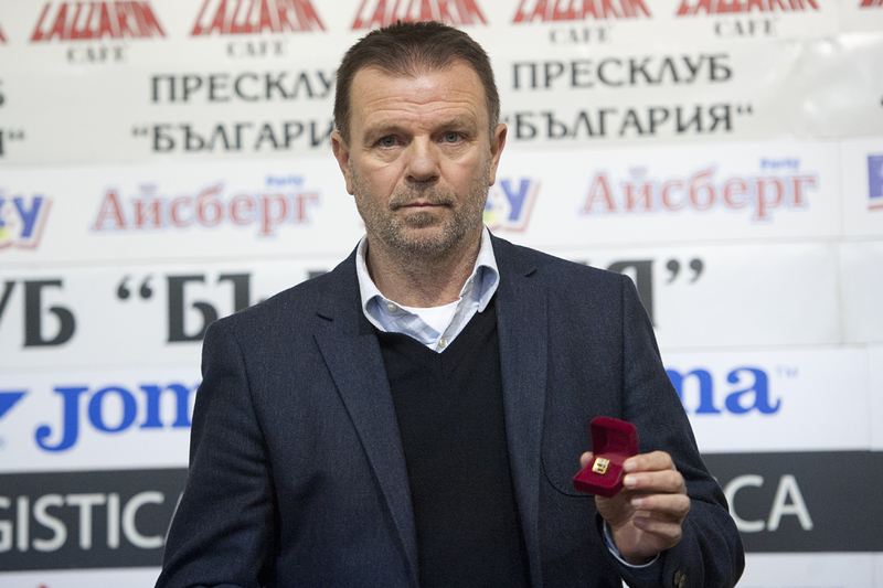Младенов: Учудва ме пасивността на феновете