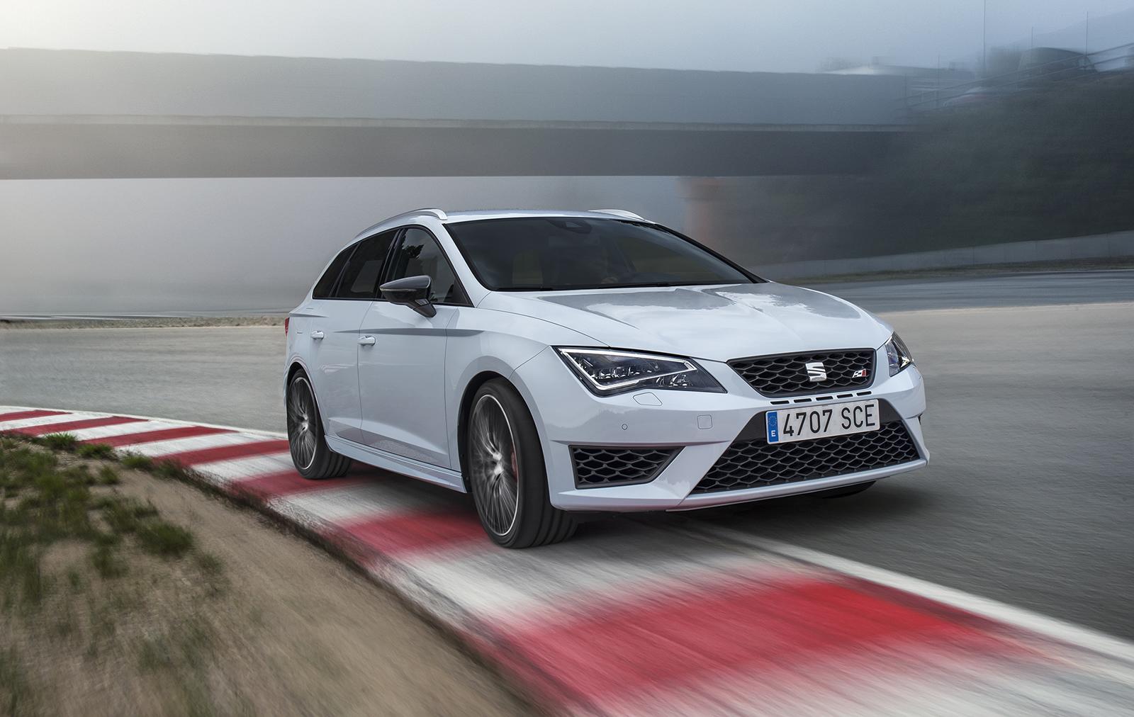 SEAT разкриха най-бързото си комби (снимки)