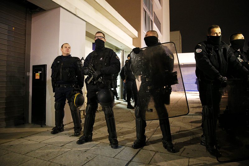 В цяла Франция са засилени мерките за сигурност след атаката срещу ”Шарли Ебдо”