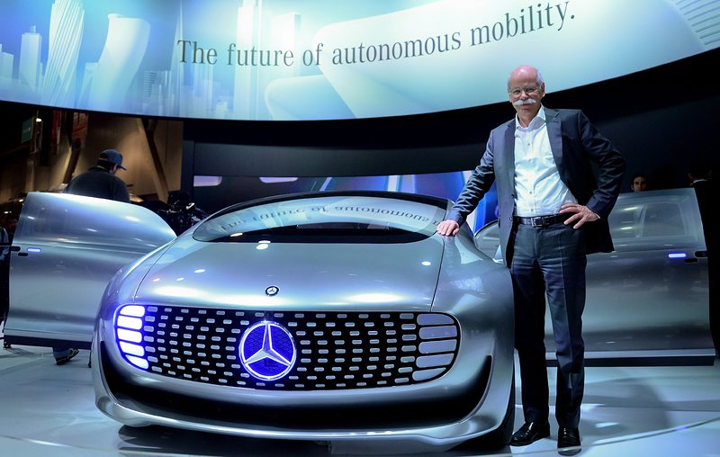 Авто гиганти представиха визията си за безпилотни коли