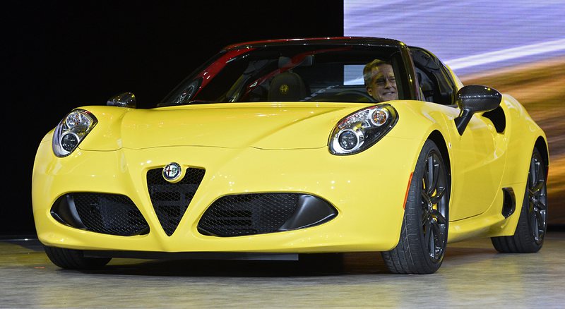 Няма да има ново поколение Alfa Romeo 4C Spider