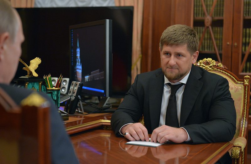 Рамзан Кадиров подкрепя митинг на мюсюлмани в Грозни срещу „Шарли Ебдо ...
