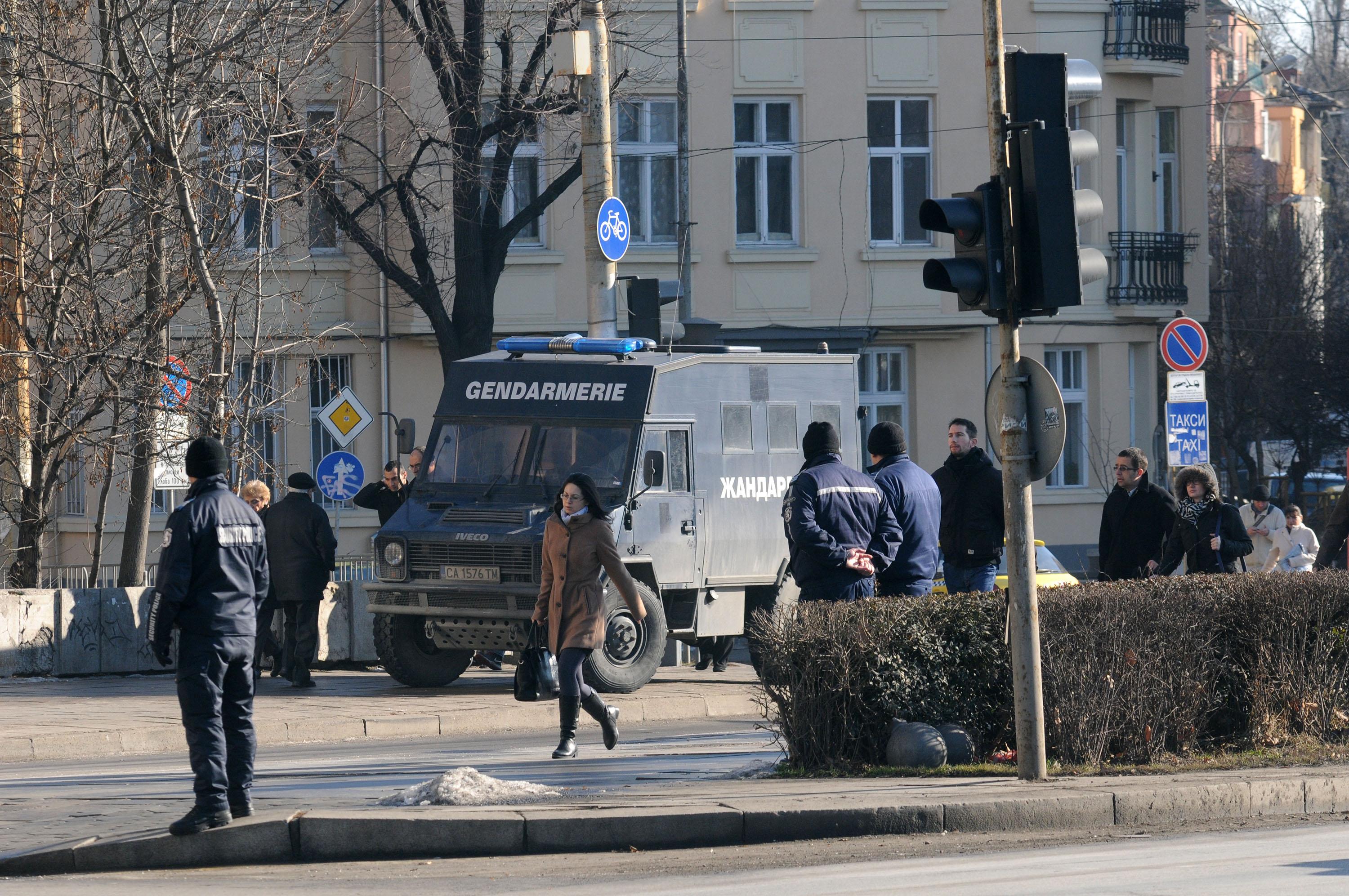 Жандармерия охранява възлови кръстовища в София