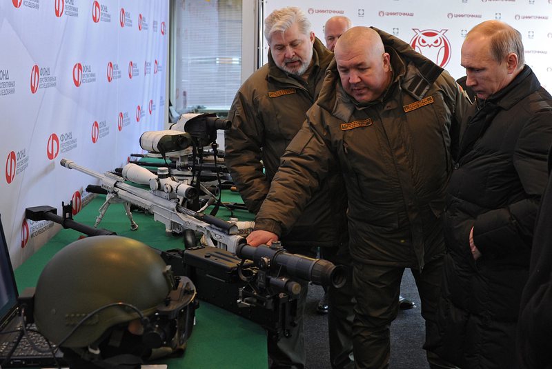 Владимир Путин разглежда нови руски оръжия