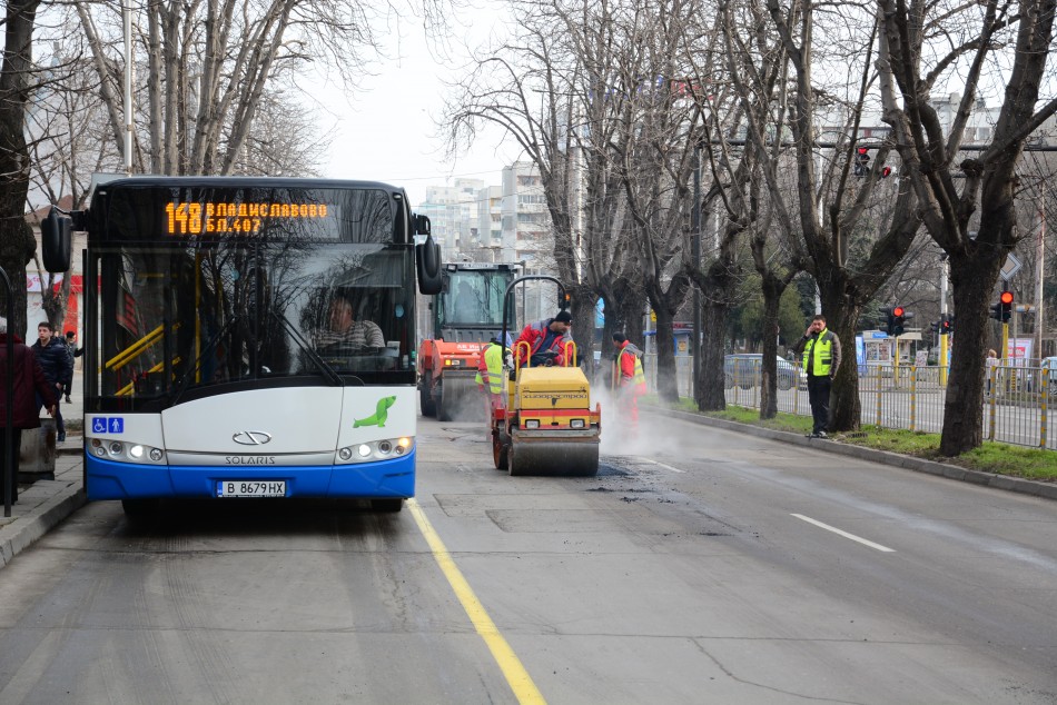 Към момента се работи по рехабилитацията на близо 4 250 кв. м