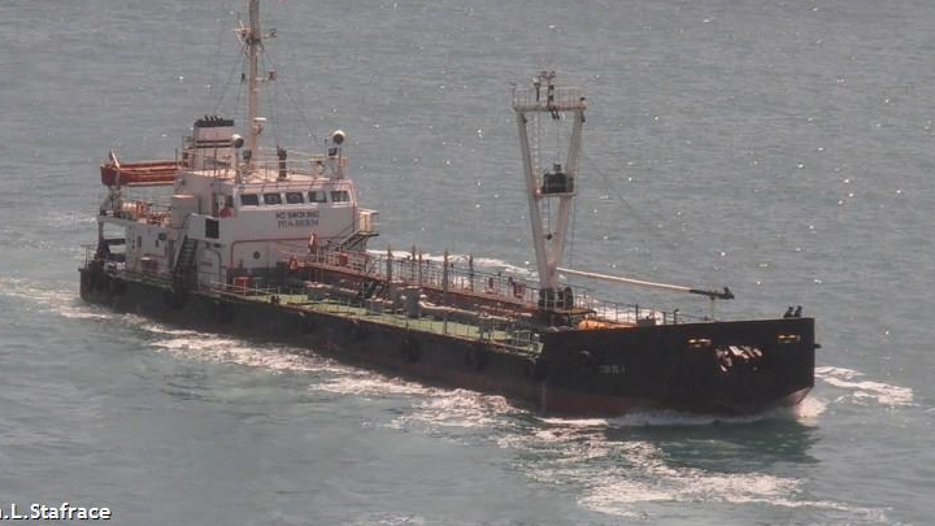 Иран търси танкери, за да изнася своя петрол