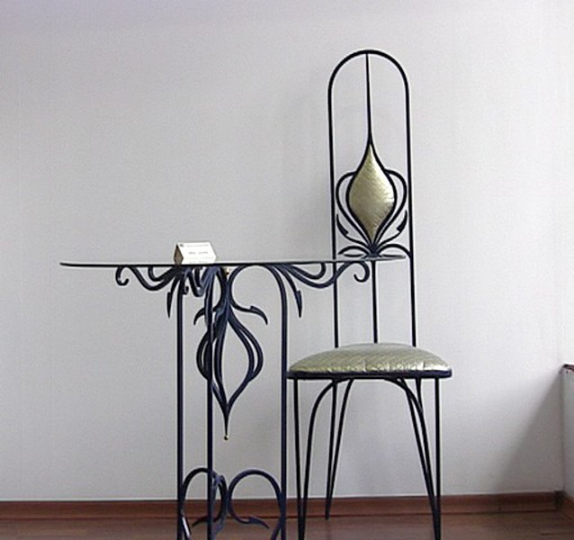 Дизайнерски мебели от ковано желязо